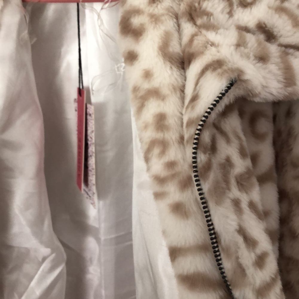 Soft lined Jacket - Picture 3 of 4